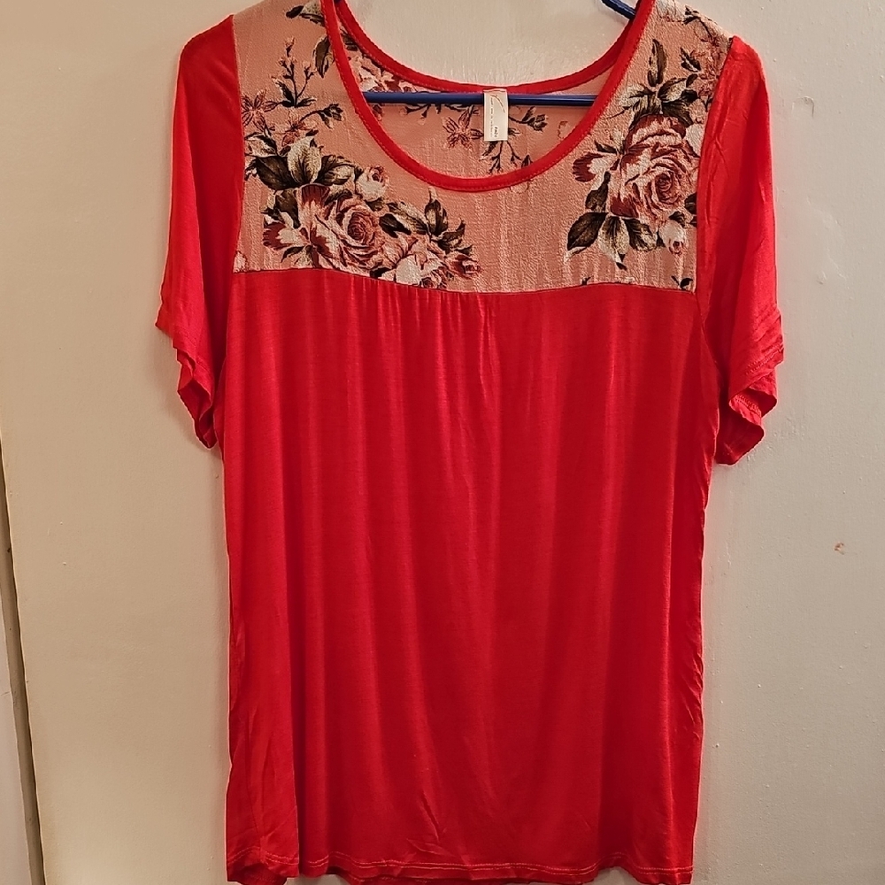 Short Sleeve Blouse with Floral Details